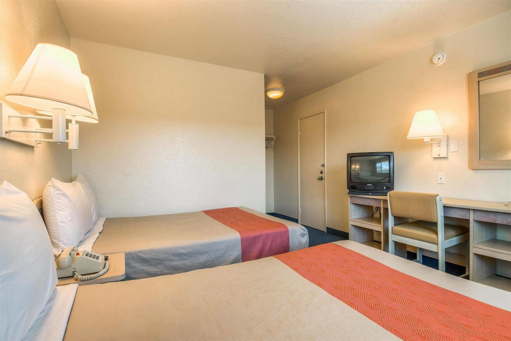 Motel 6-Fontana, Ca Экстерьер фото